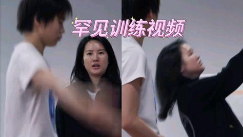 队友爆料全红婵趣事视频,萌态百出，笑料连连